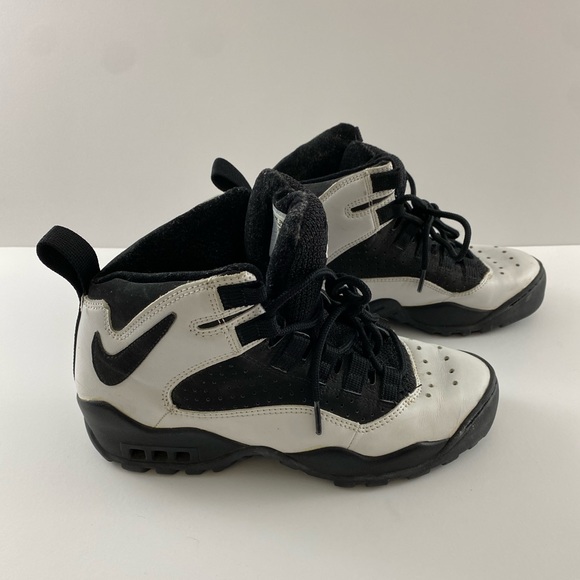 Nike Air Darwin High Dennis Rodman Sneakers